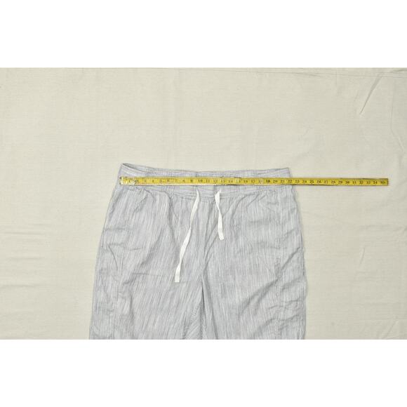 Lane Bryant Plus Size 26/28 Gray Stripe Linen Blend Pull On Capri Drawstring NEW - Picture 3 of 8